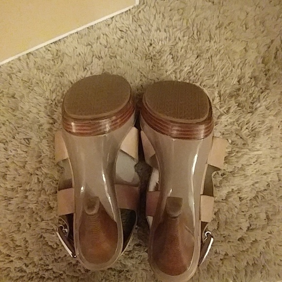 Michael Kors Nude Platforms - Picture 4 of 5